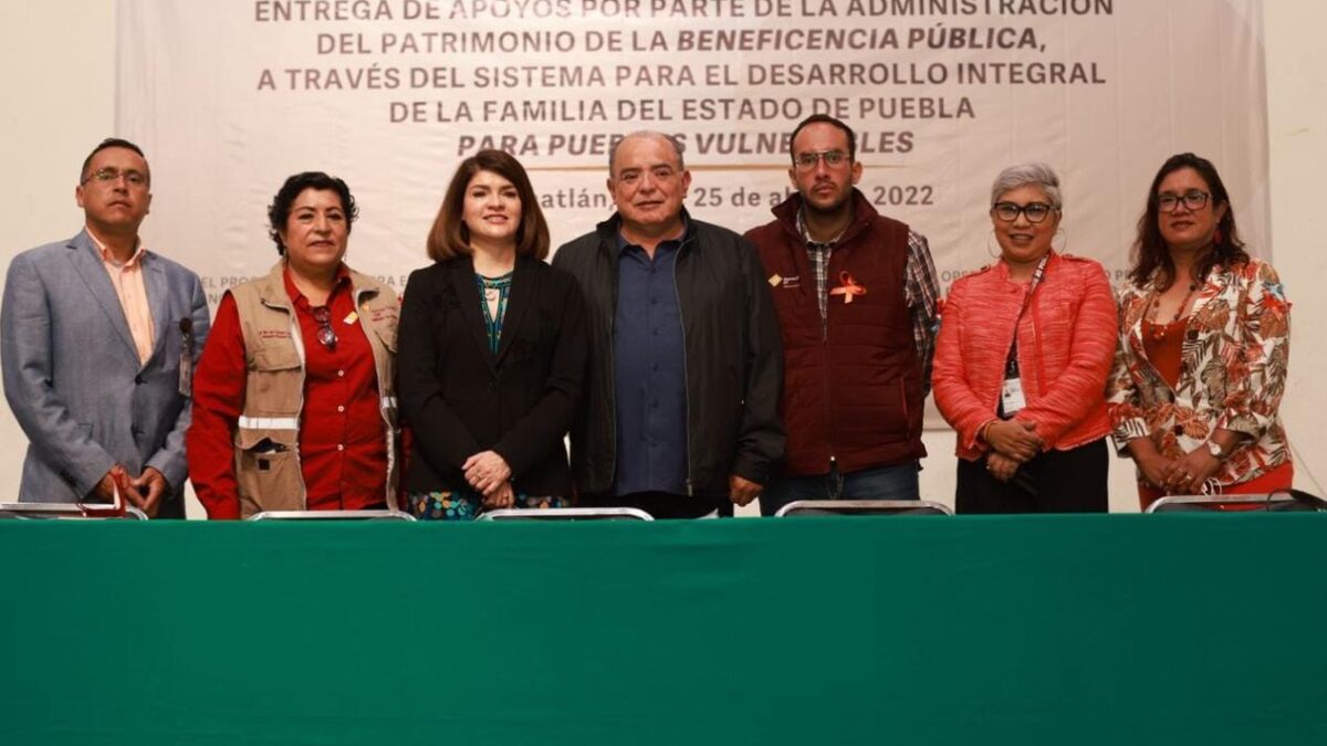 Zacatlán recibe jornada de apoyos del DIF Estatal