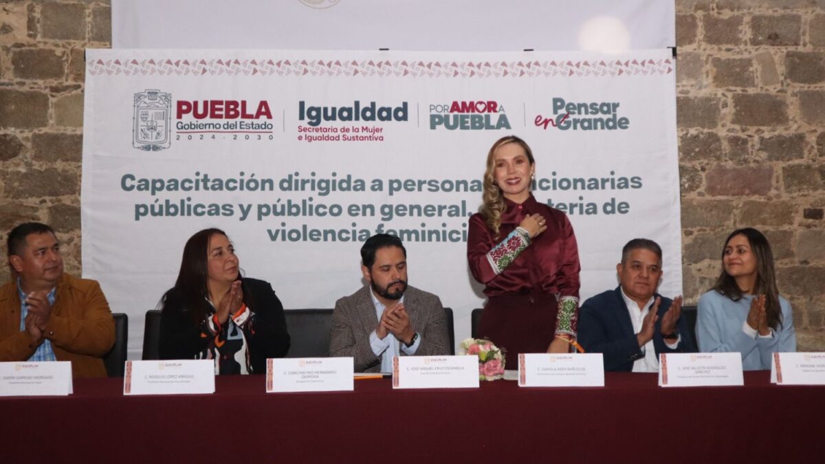 Gobierno del Estado imparte capacitación de Violencia Feminicida para alcaldes de la Sierra Norte en Zacatlán