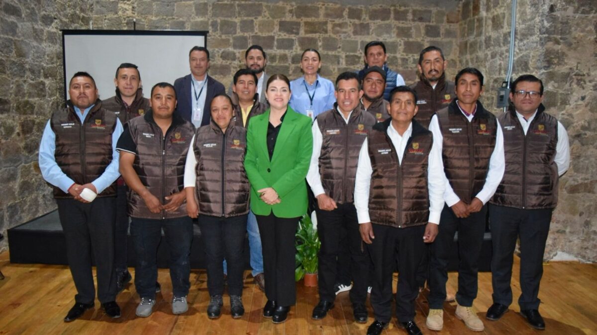 Presidentes auxiliares de Zacatlán reciben capacitación sobre uso responsable de recursos públicos