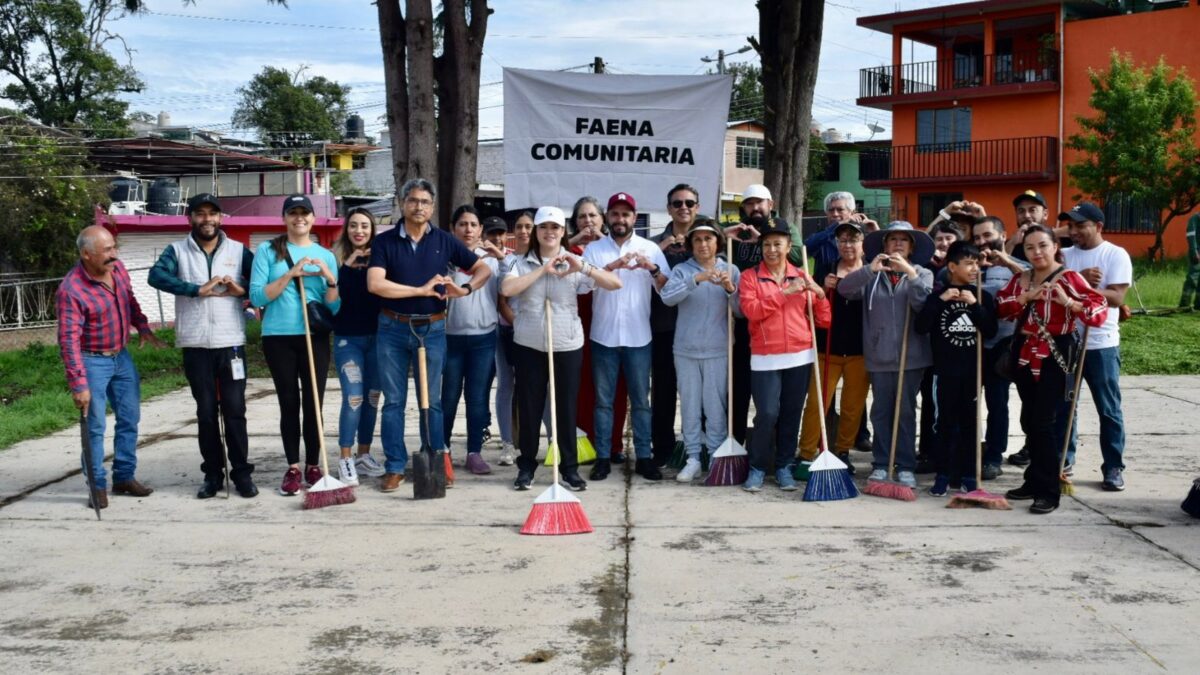 Vecinos y Ayuntamiento de Zacatlán dignifican la Unidad Habitacional de El Moral con faena comunitaria