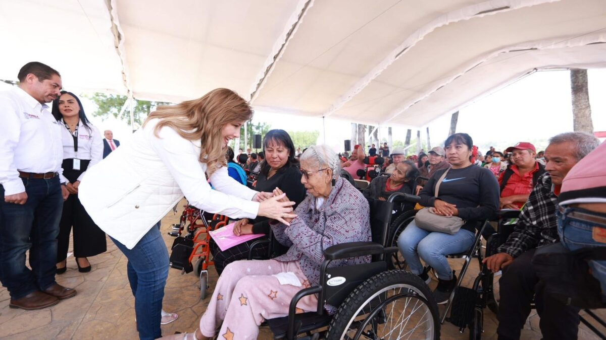 Histórico: Zacatlán estrena nuevo CRI; lo inauguran Ceci Arellano y Bety Sánchez