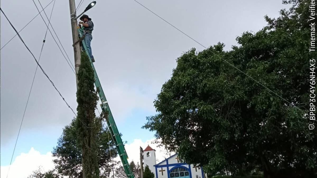 Zacatlán Iluminado: San Miguel, Xoxonacatla y Dos Cerritos tienen más luz