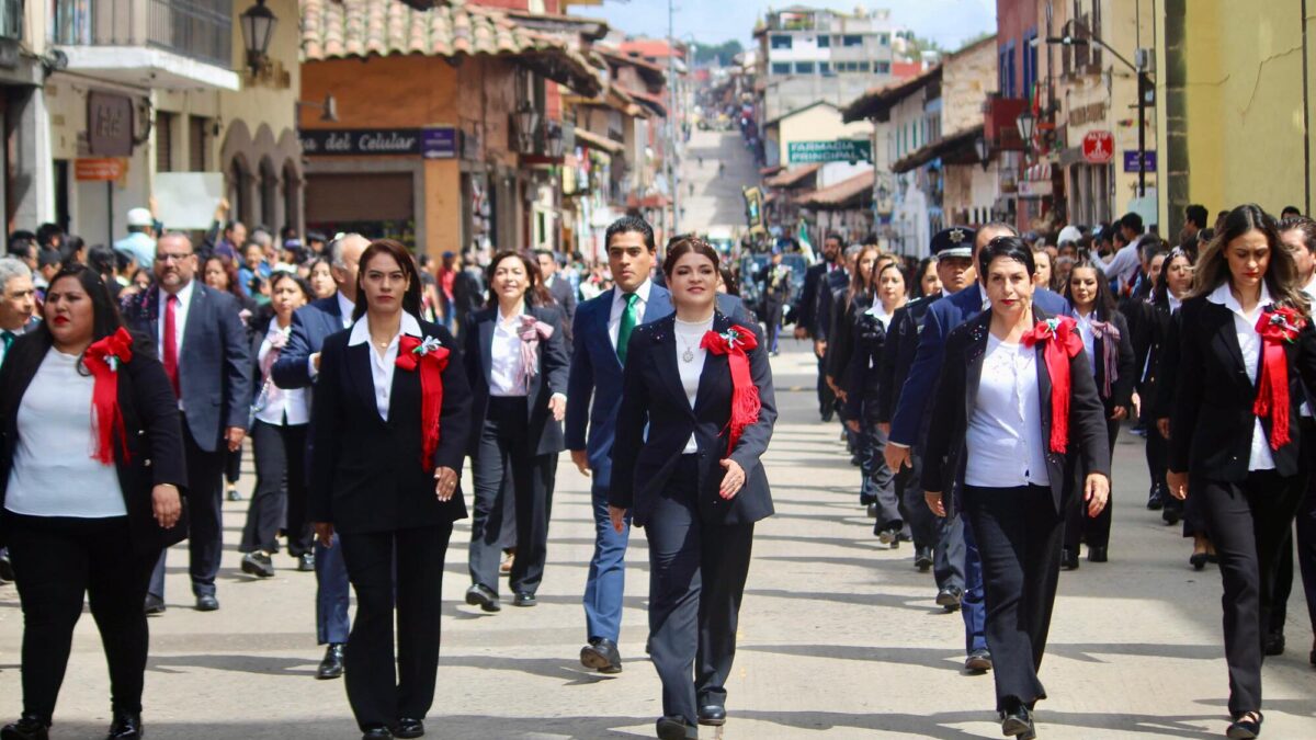 Estampas de identidad, patriotismo y orgullo: así fue el desfile del 16 de septiembre en Zacatlán