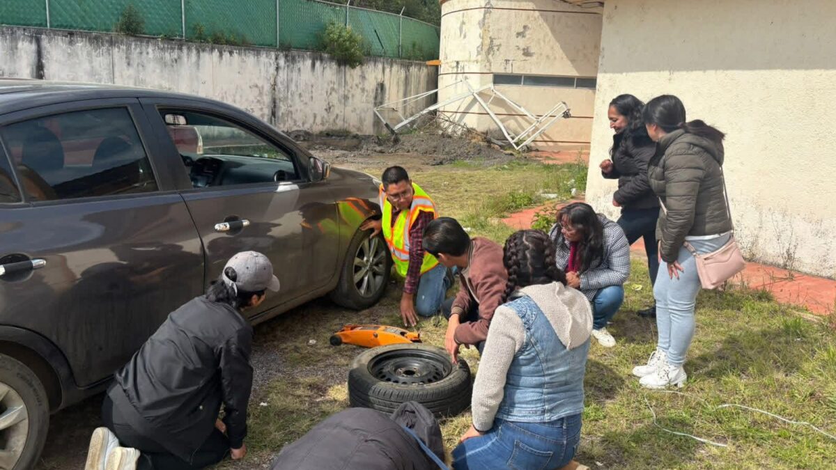Gobierno Municipal de Zacatlán impulsa el empoderamiento femenino con Curso de Manejo