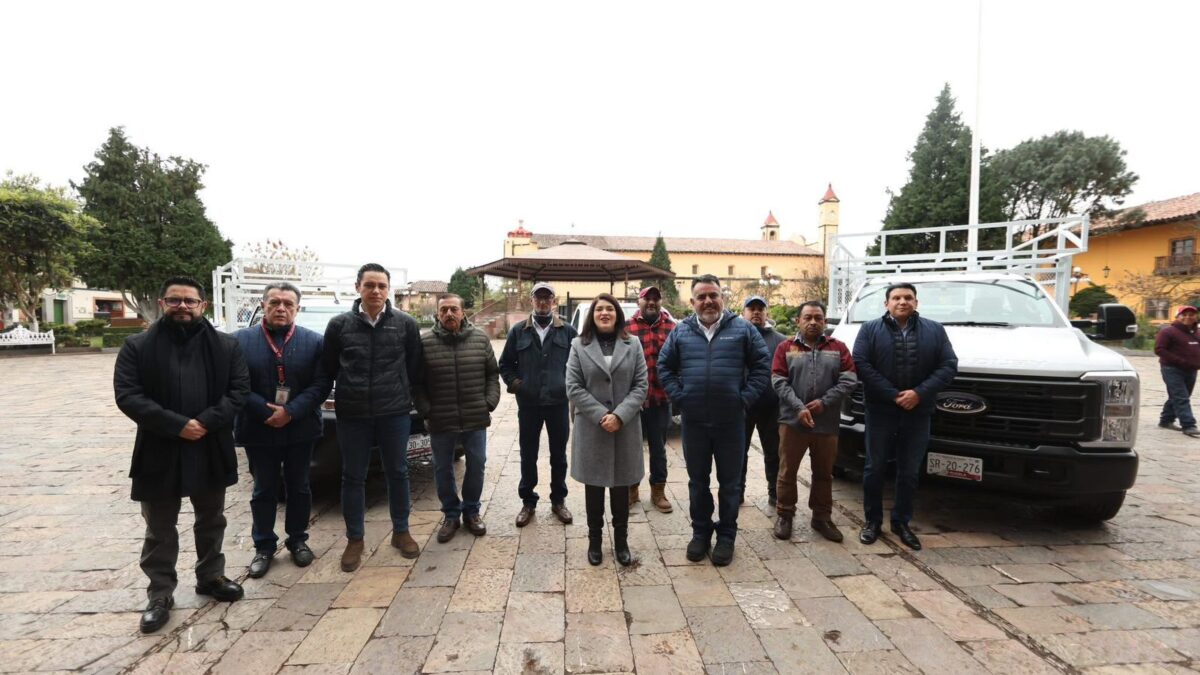 Con ahorros de la administración, Bety Sánchez renueva parque vehicular del Ayuntamiento y da apoyos sociales