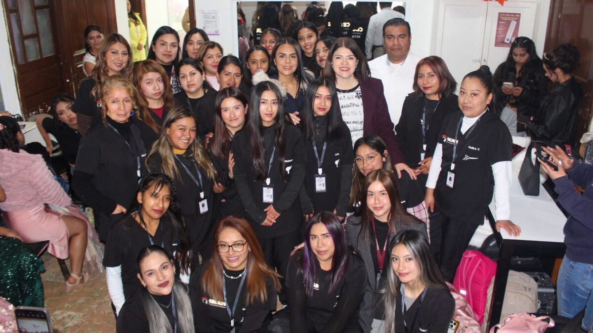 Alumnas y alumnos del CECADE de Zacatlán concluyen su primer semestre