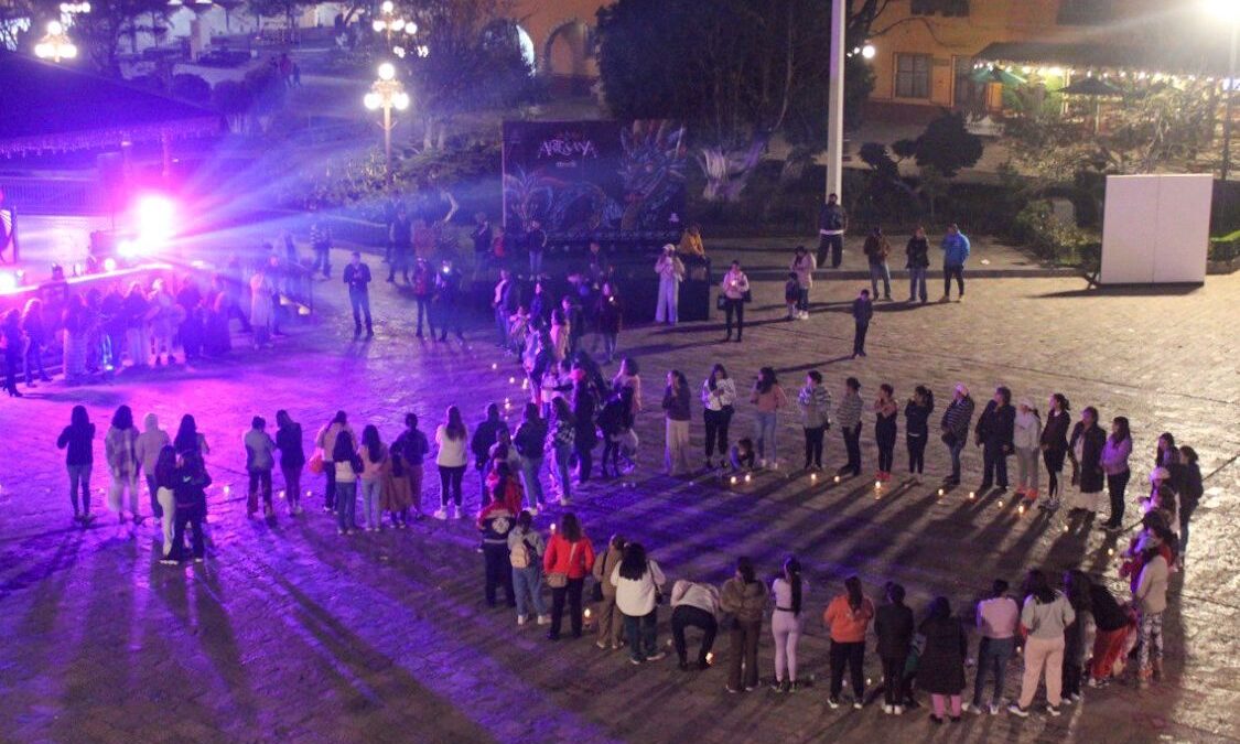 Con mensaje de amor, respeto, libertad y paz, mujeres de Zacatlán conmemoran el 8M