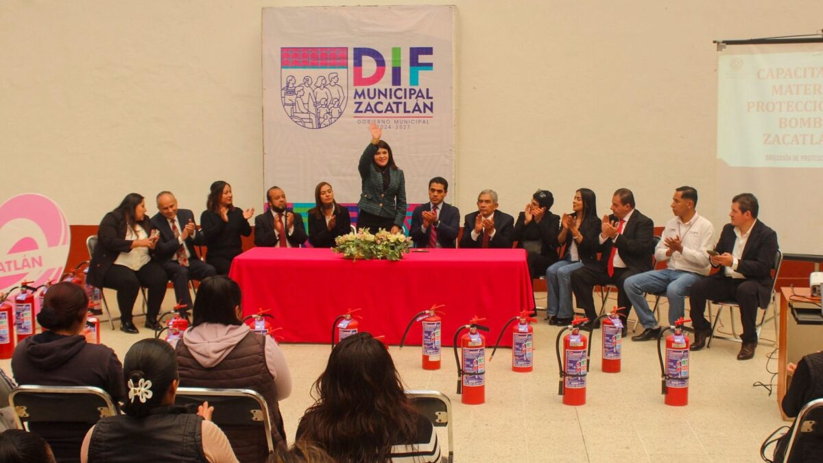 DIF de Zacatlán entrega extintores a comedores escolares, estancias de día y refugios temporales