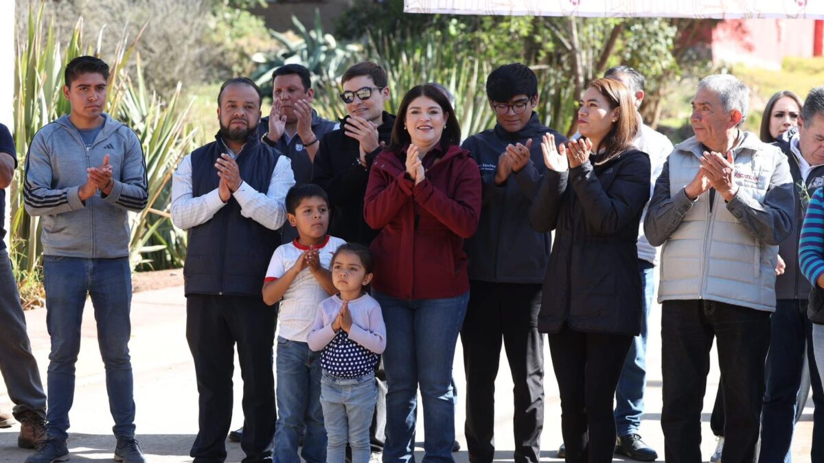 #TransformandoCaminos: mujeres de Tlatempa agradecen a Bety Sánchez la pavimentación de su camino