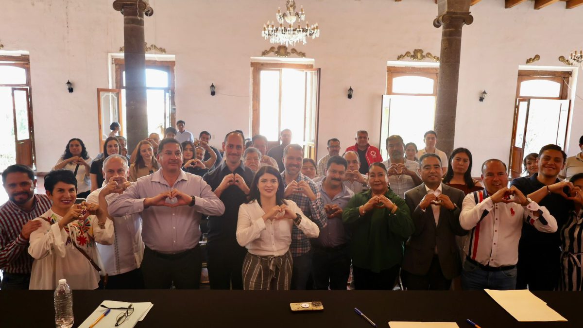 Gobiernos federal, estatal y municipales se reúnen en Zacatlán para encuentro con empresarios