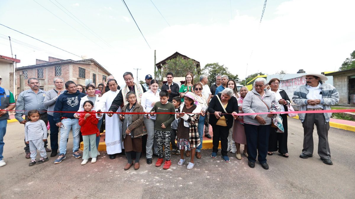 #PromesaCumplida: Bety Sánchez le cumple a Tlatempa y entrega la rehabilitación de su camino principal